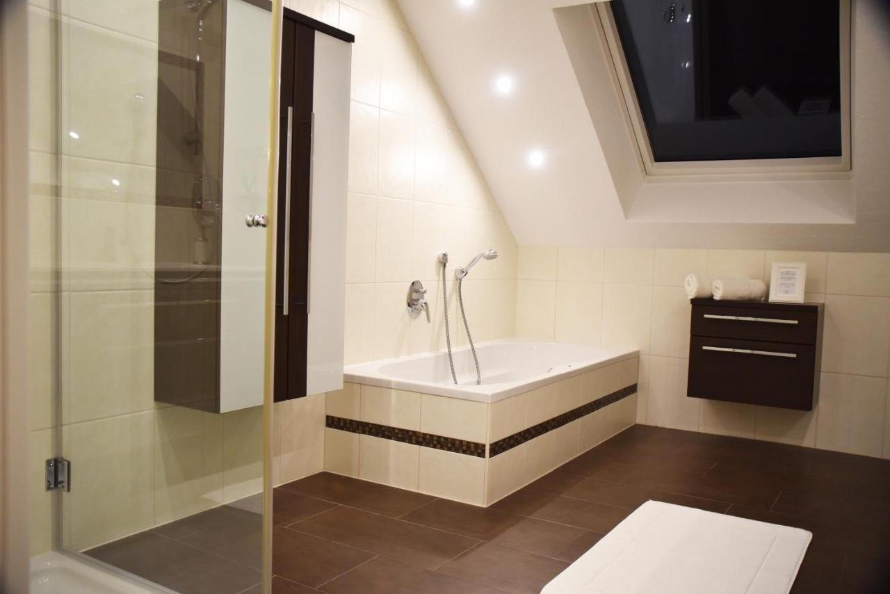 Апартаменты Antike & Modern Deluxe Гюнцбург Экстерьер фото